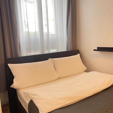 Ferienwohnung Im Stadtzentrum Von Bernau - Schoene Ferienwohnung Mit 1 1/2 Zimmern, Bad, Spuelmaschine, Waschmaschine, Komplette Kueche, Wlan Bernau bei Berlin Exteriér fotografie