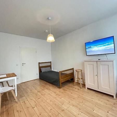Ferienwohnung Im Stadtzentrum Von Bernau - Schoene Ferienwohnung Mit 1 1/2 Zimmern, Bad, Spuelmaschine, Waschmaschine, Komplette Kueche, Wlan Bernau bei Berlin Exteriér fotografie