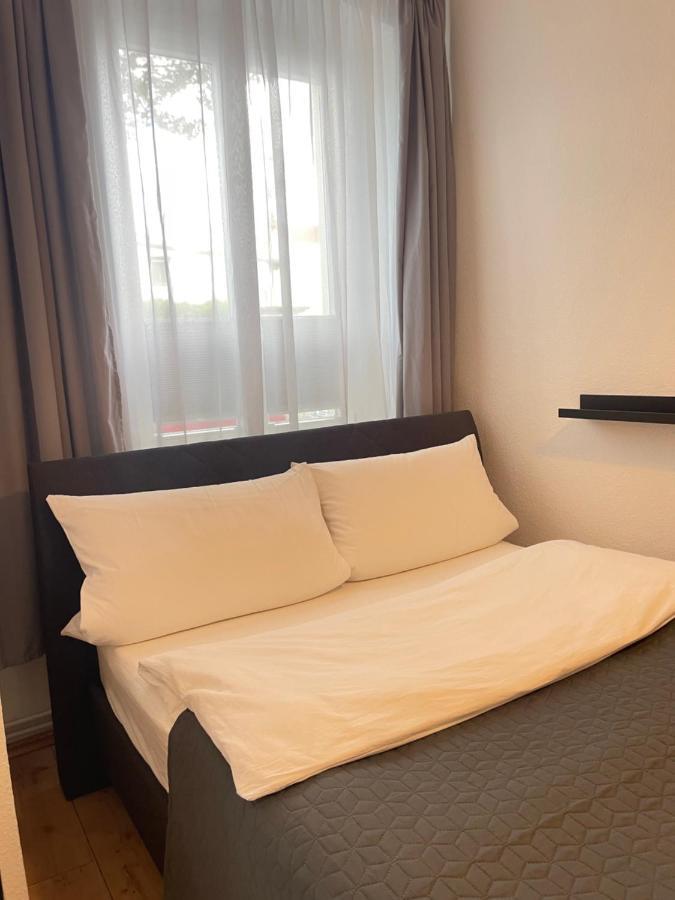 Ferienwohnung Im Stadtzentrum Von Bernau - Schoene Ferienwohnung Mit 1 1/2 Zimmern, Bad, Spuelmaschine, Waschmaschine, Komplette Kueche, Wlan Bernau bei Berlin Exteriér fotografie
