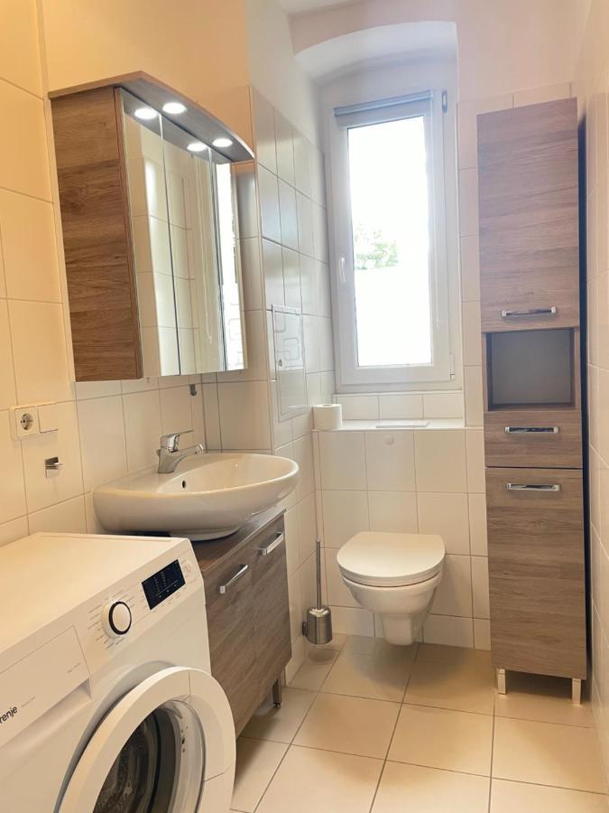 Ferienwohnung Im Stadtzentrum Von Bernau - Schoene Ferienwohnung Mit 1 1/2 Zimmern, Bad, Spuelmaschine, Waschmaschine, Komplette Kueche, Wlan Bernau bei Berlin Exteriér fotografie